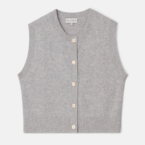 Jen Pebble grey - a round neck mother of pearl vest